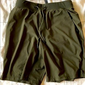 Lululemon green Liner men’s shorts